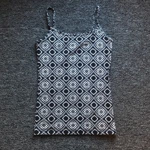 Aeropostale - black and white print tank top
